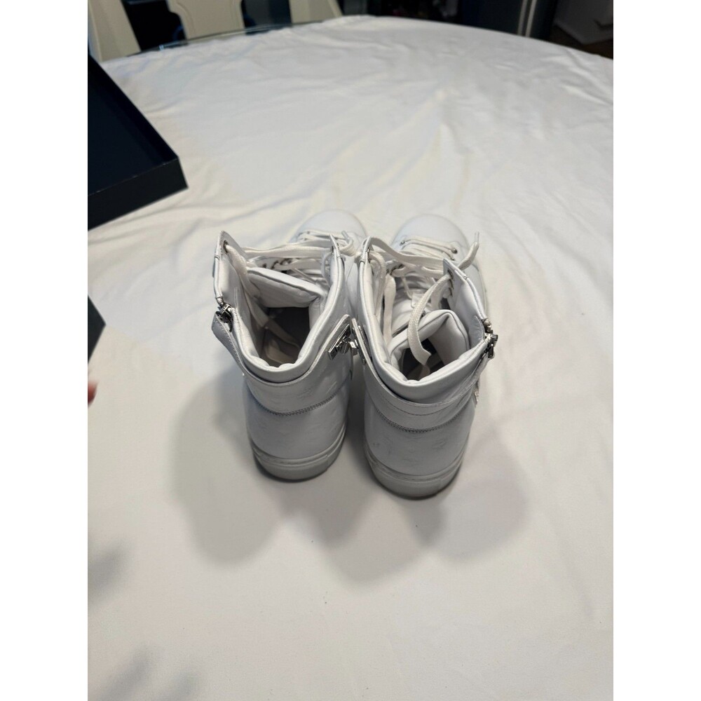 Size 8.5 - MCM Turnlock Embossed Logo High Gray - Picture 5 of 7